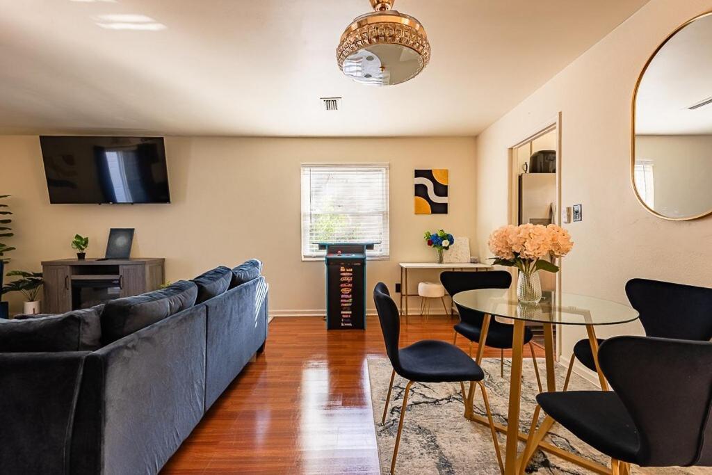 Cozy Townhome Retreat With King Bed Near I-10, Capitol, Fsu & Famu Tallahassee Exterior foto